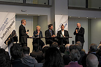 Werner D'Inka (r.), Mitherausgeber der Frankfurter Allgemeinen Zeitung, begrüßte Moderator Carsten Knop (l.), FAZ-Redakteur, und die Podiumsgäste Bascha Mika, Mathias Müller von Blumencron und Sascha Lobo (v.l.n.r.). Foto Sonja Lehnert