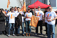 Redakteurinnen und Redakteure der FNP streiken in Mörfelden gemeinsam mit den Druckern der Societäts-Druckerei. Foto: Sonja Lehnert
