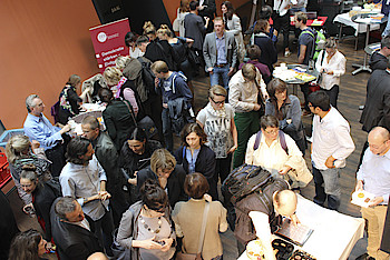 Pause gut genutzt: netzwerken beim Mittagessen oder noch mehr Infos beim Kurzvortrag