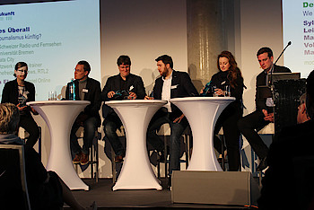 Diskutierten wie sich Journalismus künftig organisiert: Christina Elmer (Moderation), Spiegel Online, Volker Matthies, netzwerk medien-trainer, Marco Maas, OpenDataCity, Matthias Walter, Chefredakteur News, RTL2, Sylke Gruhnwald, Schweizer Radio und Fernsehen und Leif Kramp, ZeMKI, Universität Bremen. (v.l.n.r.)
